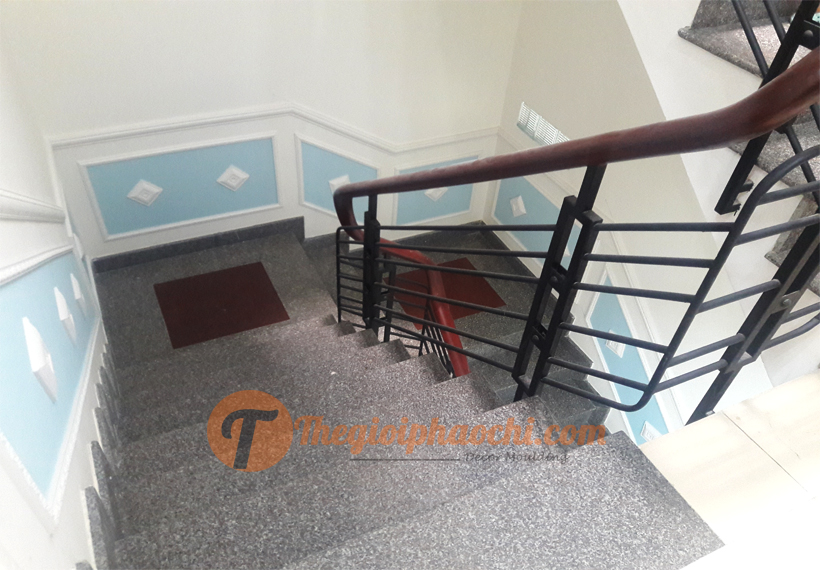 10 Mẫu Khung Tường Cầu Thang Bằng Phào Chỉ Hàn Quốc Tuyệt Đẹp